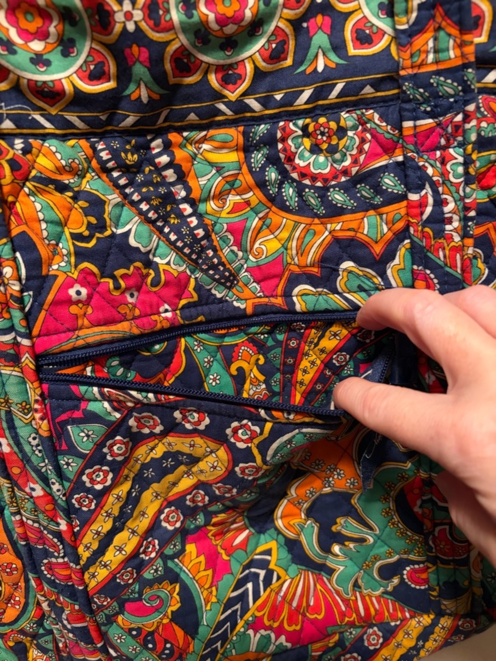 Vera Bradley Large Tote - Picture 3 of 9